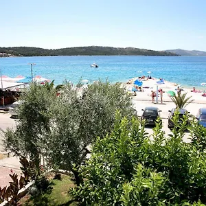 https://villa-naranca-trogir.hotels-in-trogir.com
